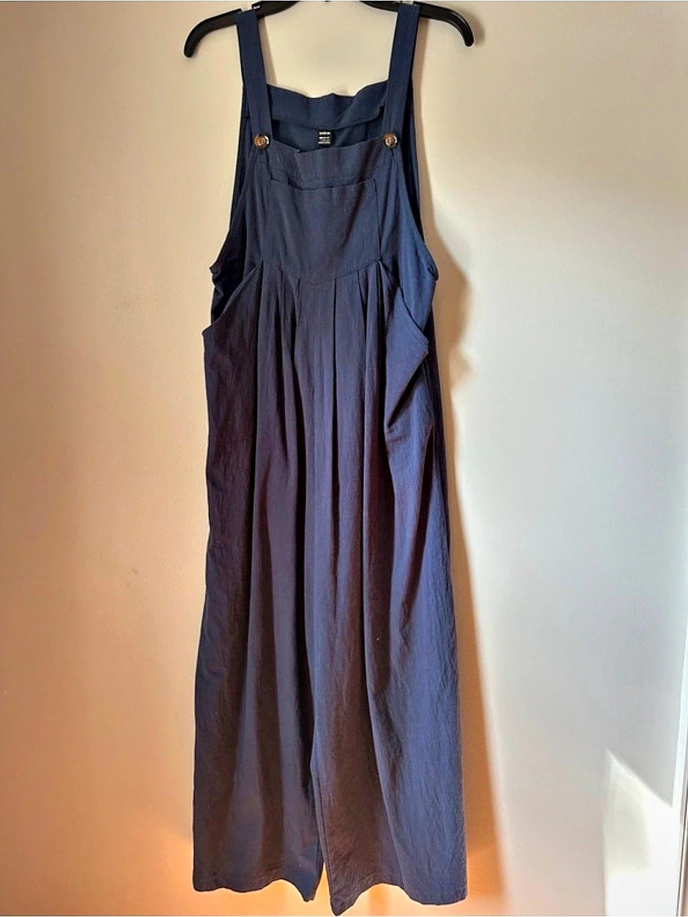 SHEIN Wide Leg Jumpsuit in Black Size Medium